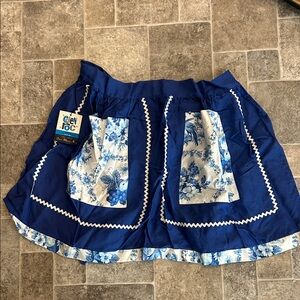 Eden Roc Blue Floral Apron with Pockets